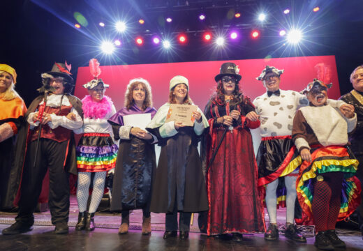 Os Maracos gañan o concurso de comparsas de música e letra